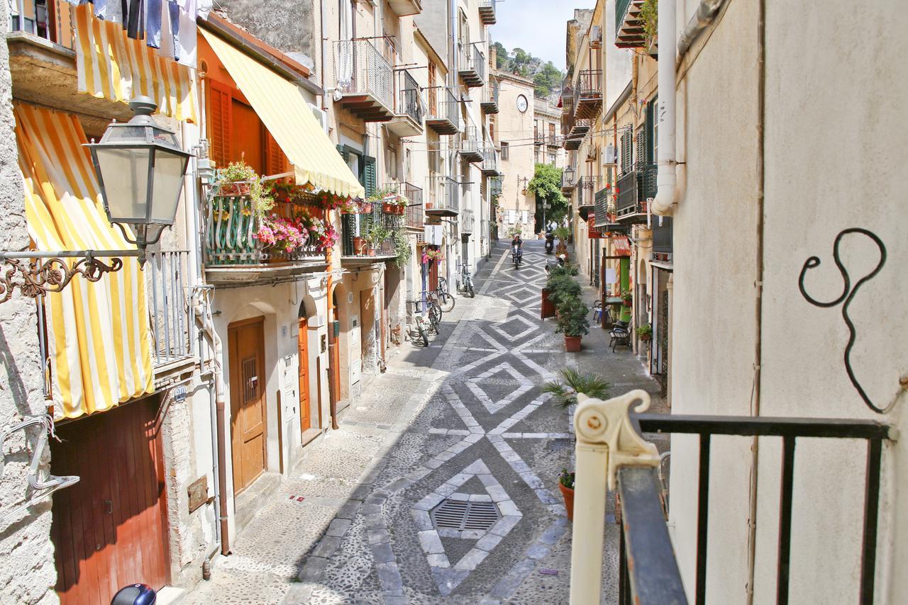 Palazzo Melnis Acomodação com café da manhã Cefalù Exterior foto