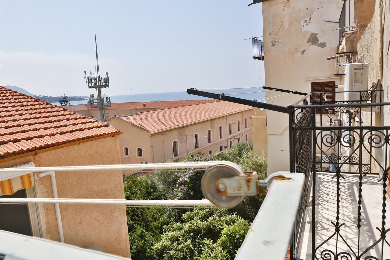 Palazzo Melnis Acomodação com café da manhã Cefalù Exterior foto